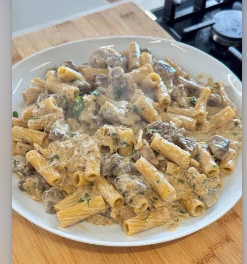 Creamy steak Mushroom Rigatoni pasta