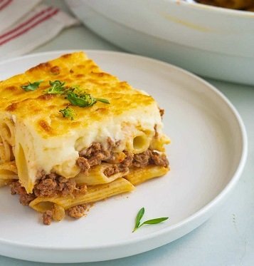 Bechamel casserole